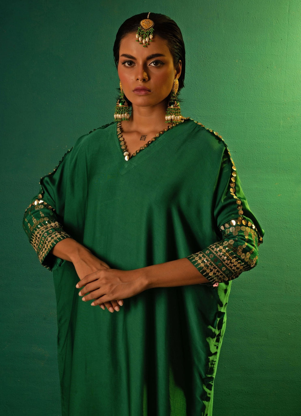 Green Embroidered Anti - Fit Kurta Pant Set Prahnaaya - Fabilicious Fashion