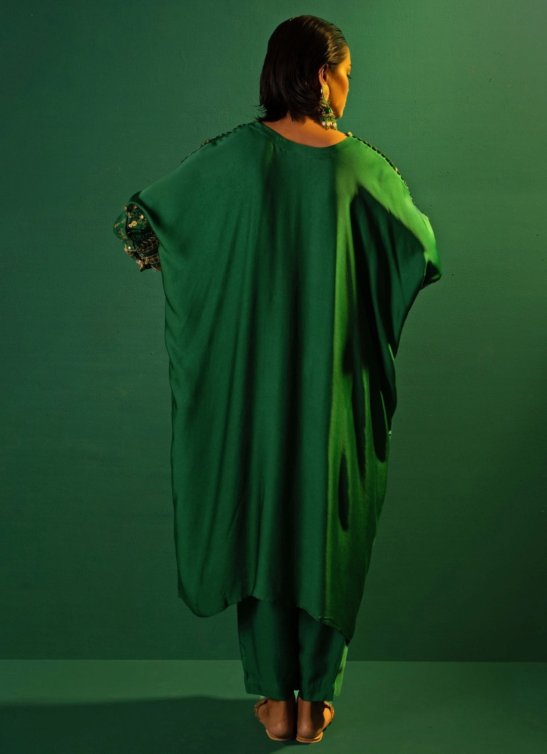Green Embroidered Anti - Fit Kurta Pant Set Prahnaaya - Fabilicious Fashion