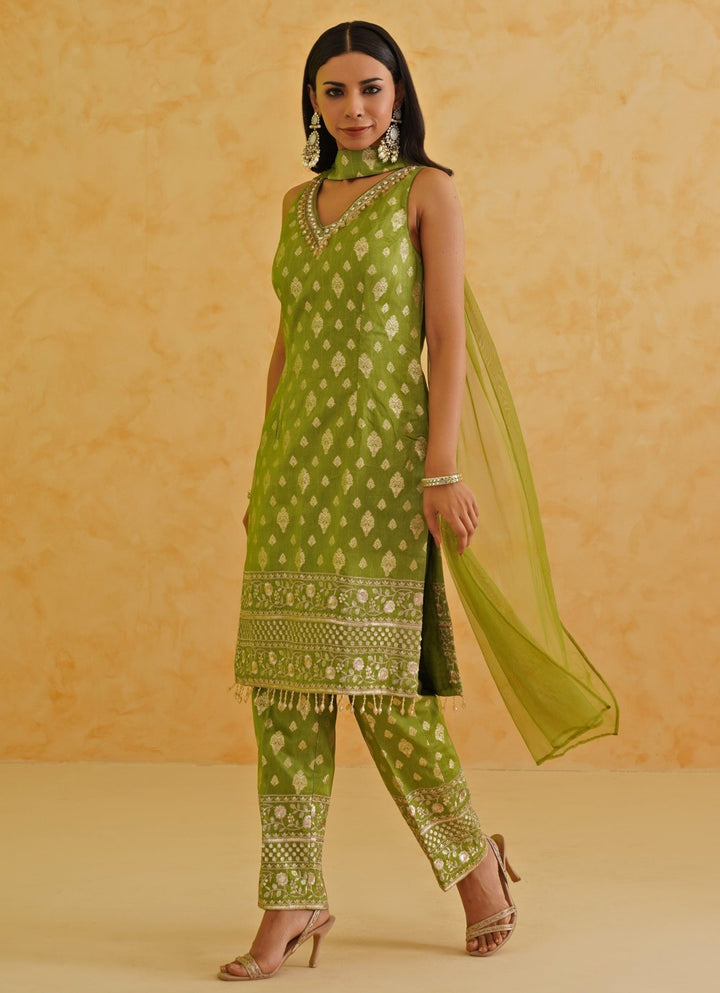 Green Embroidered Brocade Kurta Pant Set Deepika Chadha - Fabilicious Fashion