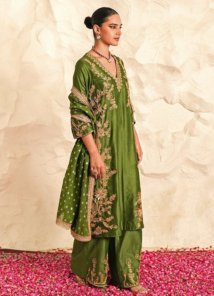 Nidhika Shekhar Green Embroidered Chanderi Kurta Pants SetFabilicious Fashion