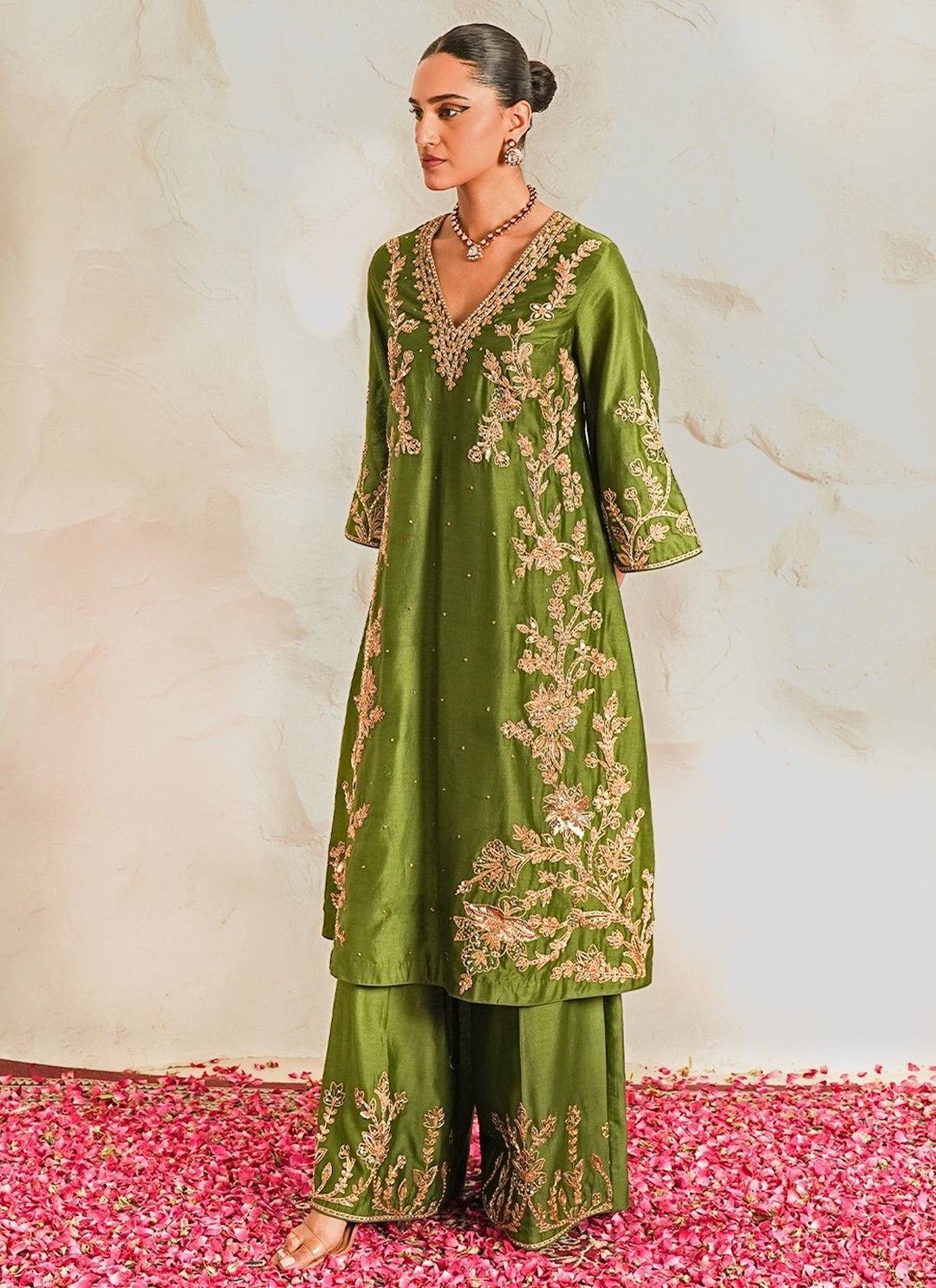 Nidhika Shekhar Green Embroidered Chanderi Kurta Pants SetFabilicious Fashion