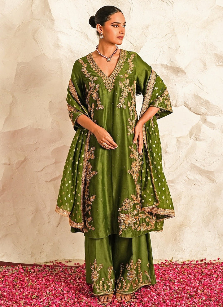 Nidhika Shekhar Green Embroidered Chanderi Kurta Pants SetFabilicious Fashion