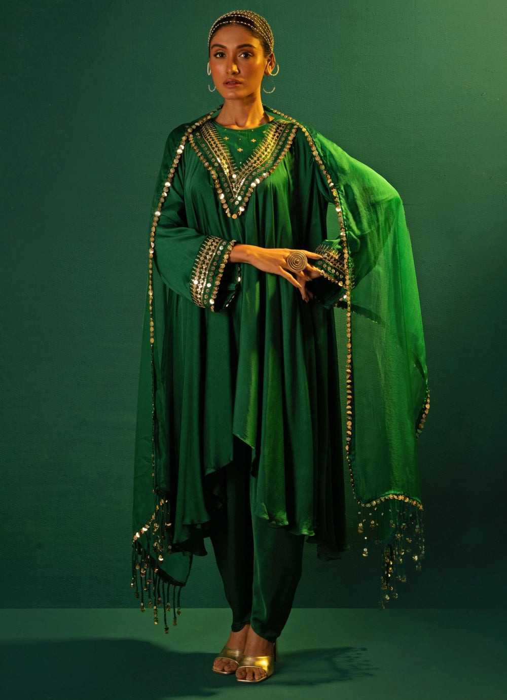 Green Embroidered High - Low Kurta Set Prahnaaya - Fabilicious Fashion