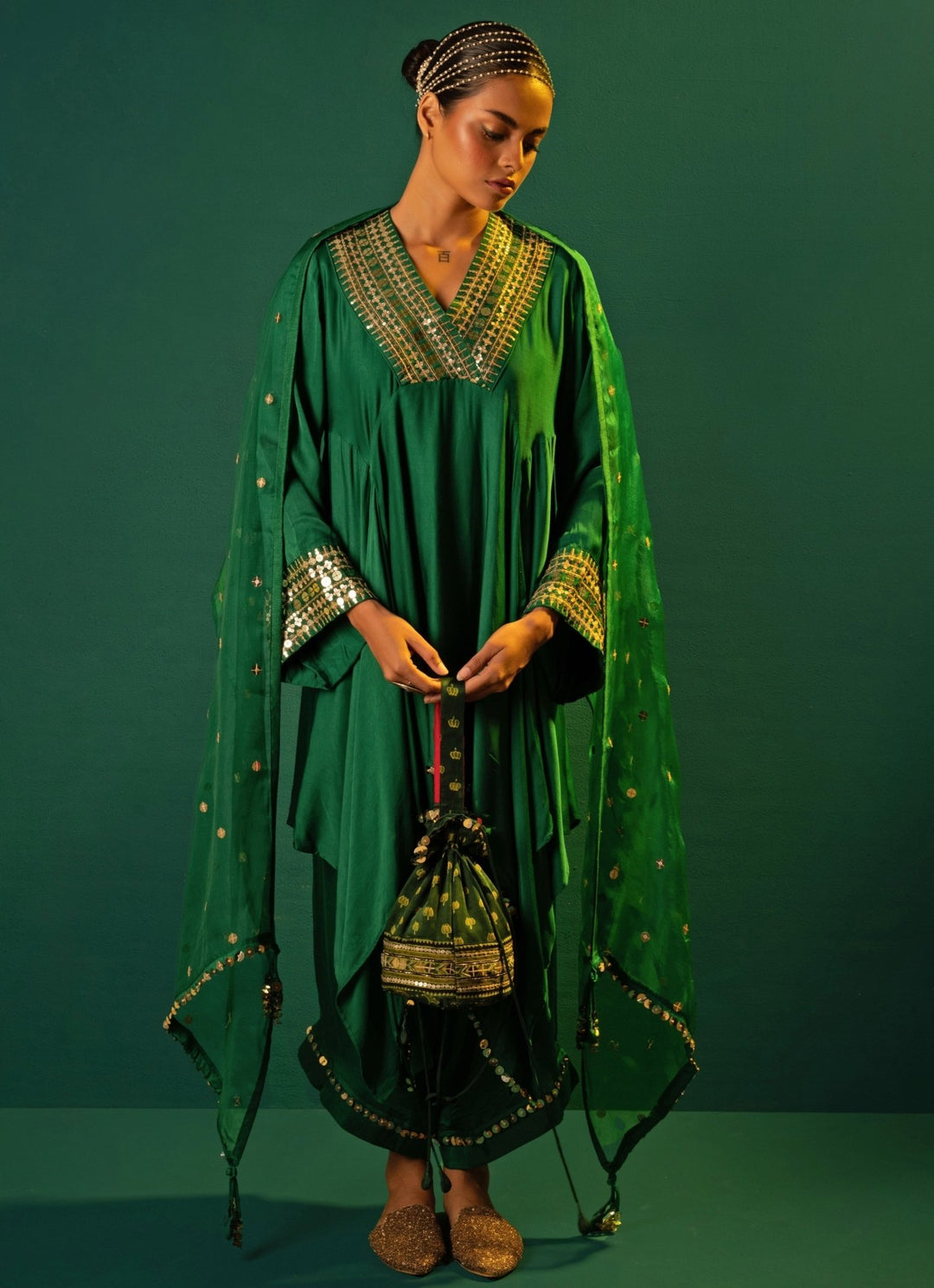 Green Embroidered High - Low Kurta Set Prahnaaya - Fabilicious Fashion