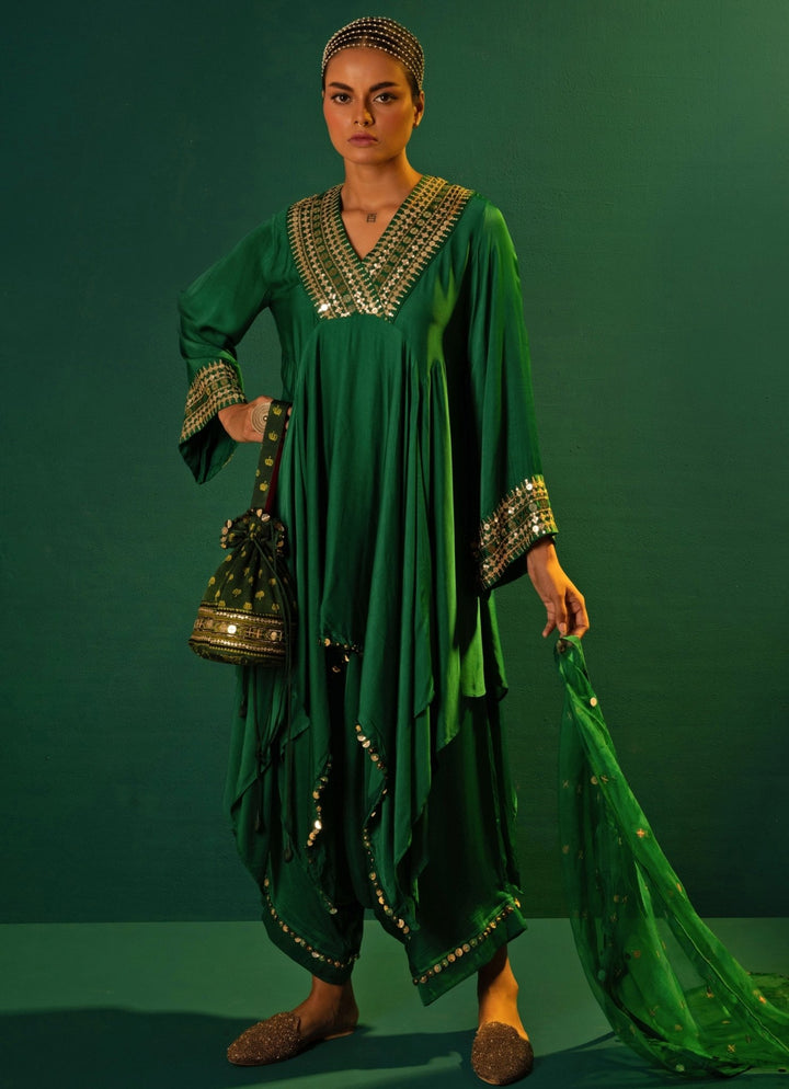 Green Embroidered High - Low Kurta Set Prahnaaya - Fabilicious Fashion