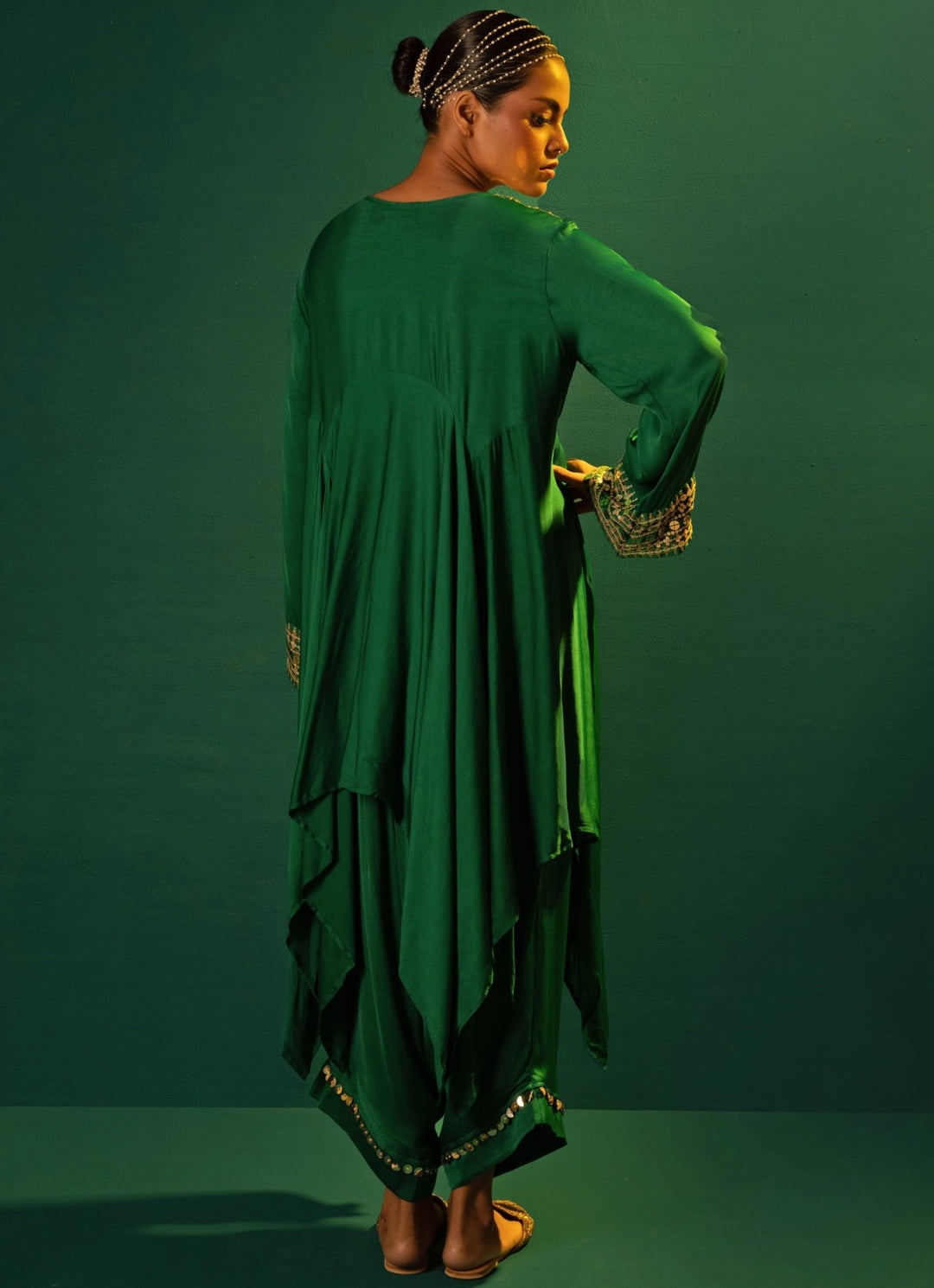 Green Embroidered High - Low Kurta Set Prahnaaya - Fabilicious Fashion