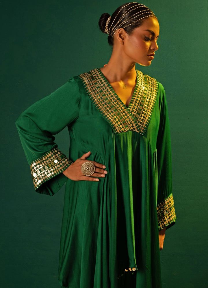 Green Embroidered High - Low Kurta Set Prahnaaya - Fabilicious Fashion
