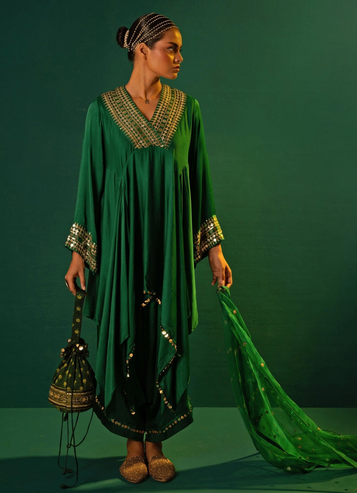 Green Embroidered High - Low Kurta Set Prahnaaya - Fabilicious Fashion