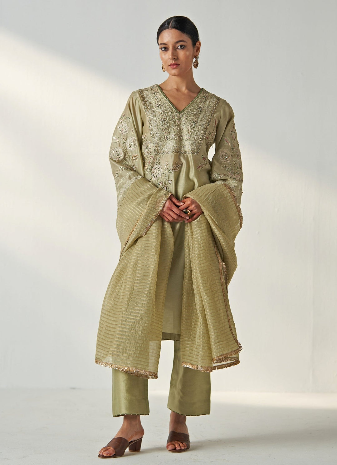 Green Embroidered Kurta Pant Set Studio Bagechaa - Fabilicious Fashion