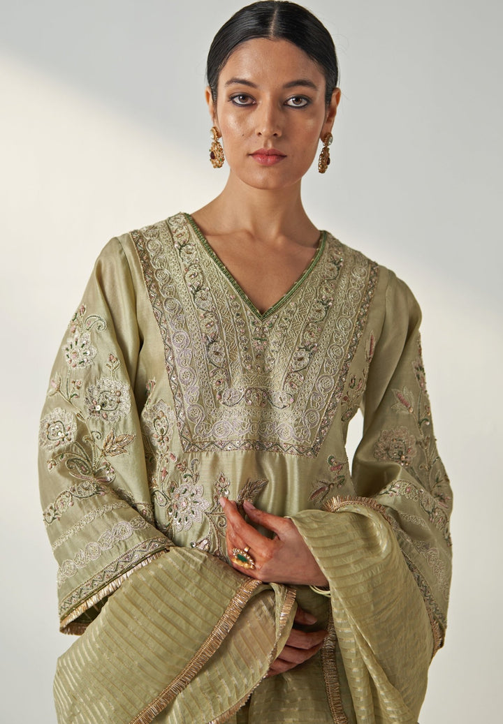 Green Embroidered Kurta Pant Set Studio Bagechaa - Fabilicious Fashion