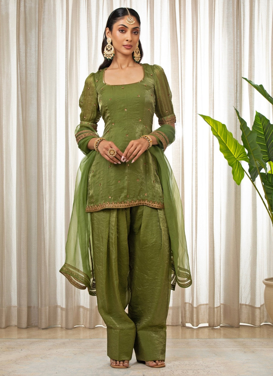 Green Embroidered Kurta Salwar Set Esha Koul - Fabilicious Fashion