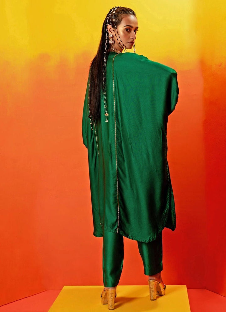 Green Embroidered Relaxed Fit Kurta Pant Set Prahnaaya - Fabilicious Fashion