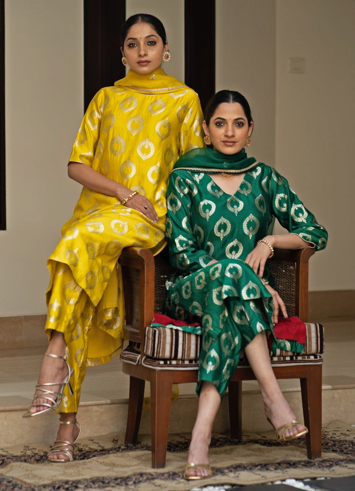 Green Handwoven Butti Silk Kurta Pant Set Sobariko - Fabilicious Fashion
