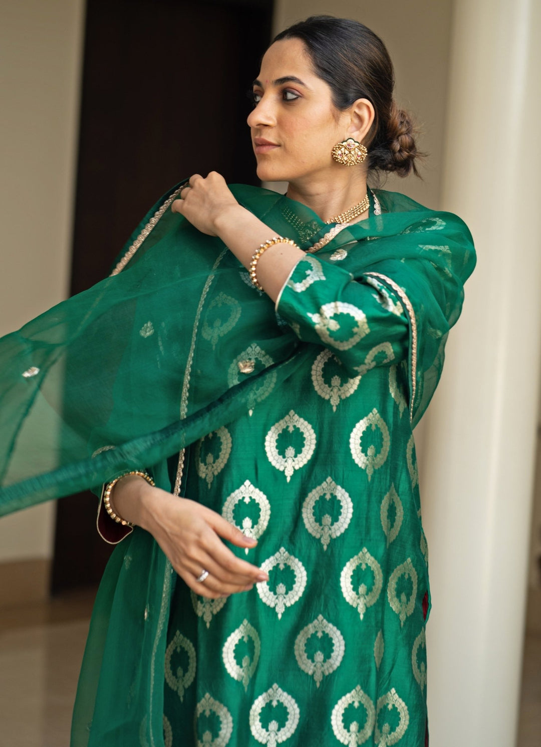 Green Handwoven Butti Silk Kurta Pant Set Sobariko - Fabilicious Fashion