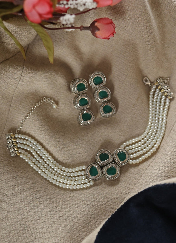 Do Taara Green Kundan Pearl Necklace SetFabilicious Fashion