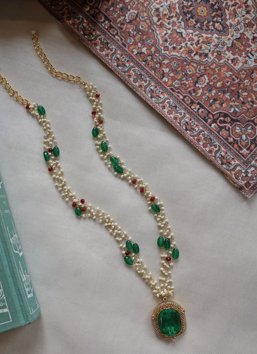 Do Taara Green Pearls Pendant NecklaceFabilicious Fashion