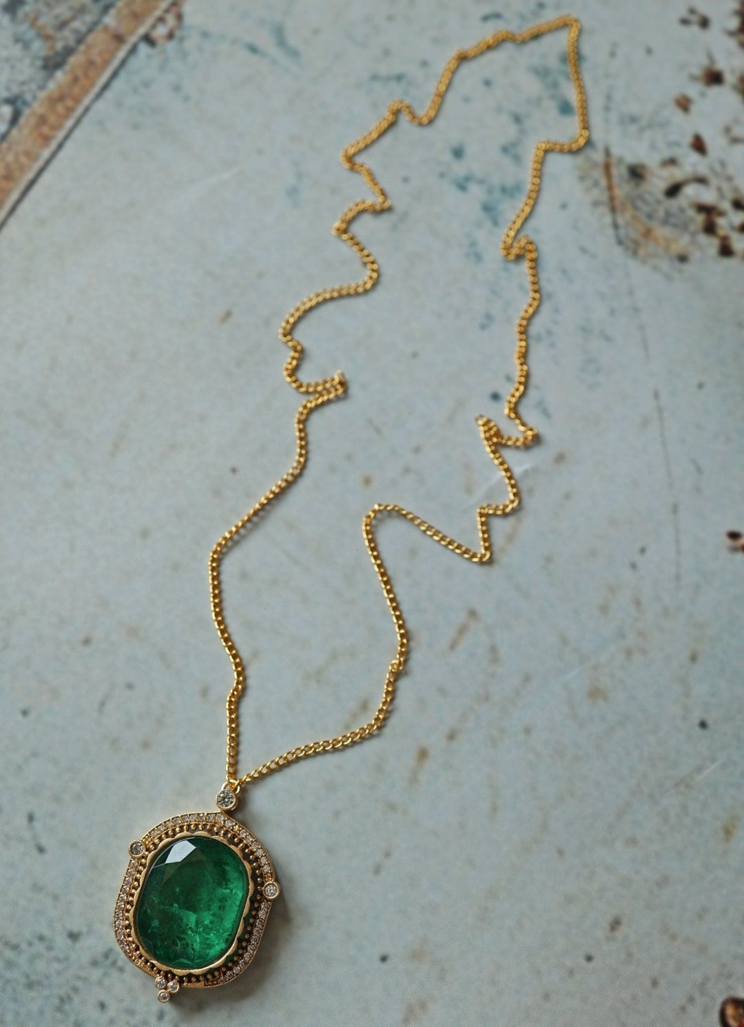 Do Taara Green Pendant NecklaceFabilicious Fashion