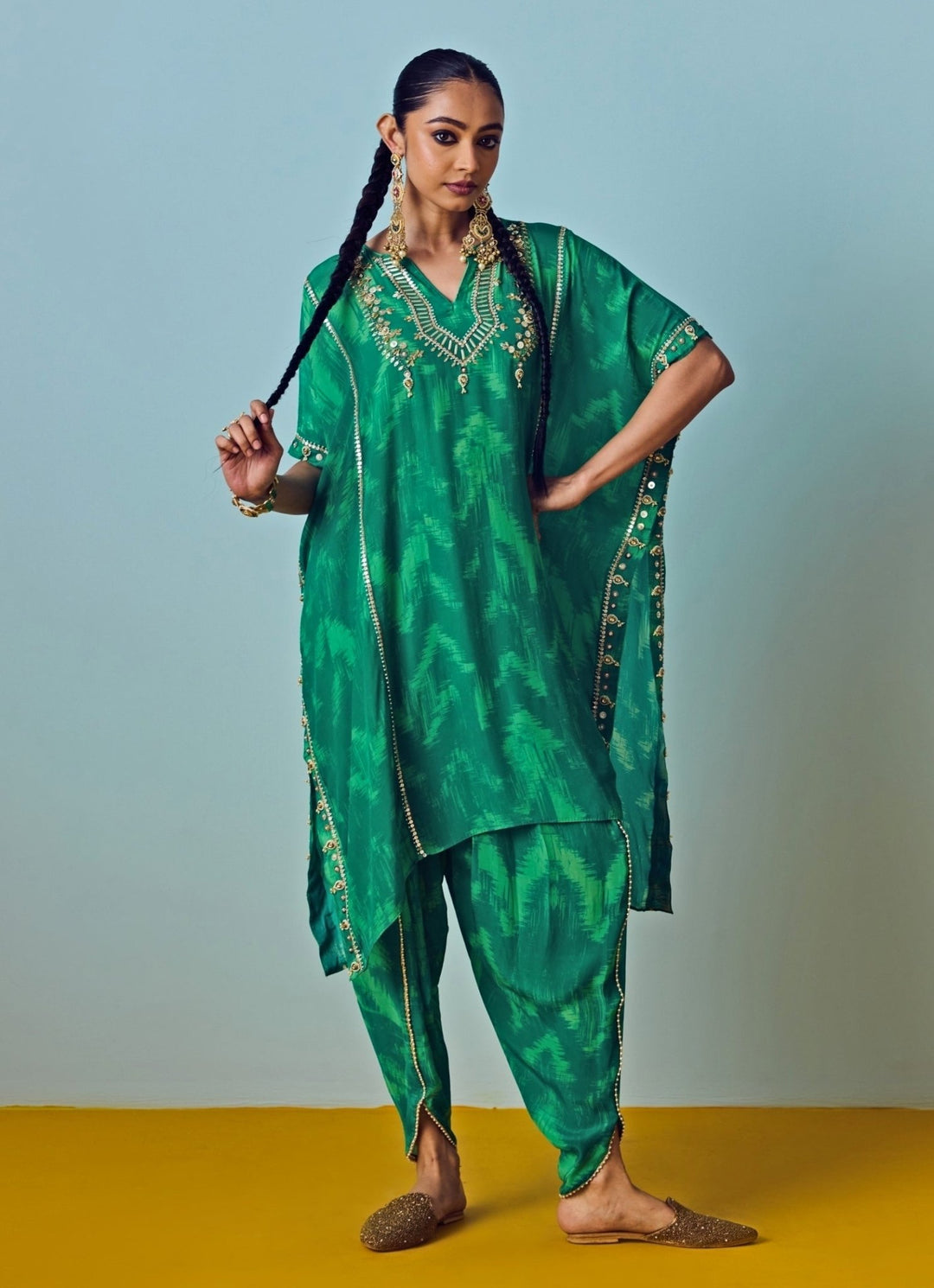 Green Printed Crepe Silk Kaftan Set Prahnaaya - Fabilicious Fashion