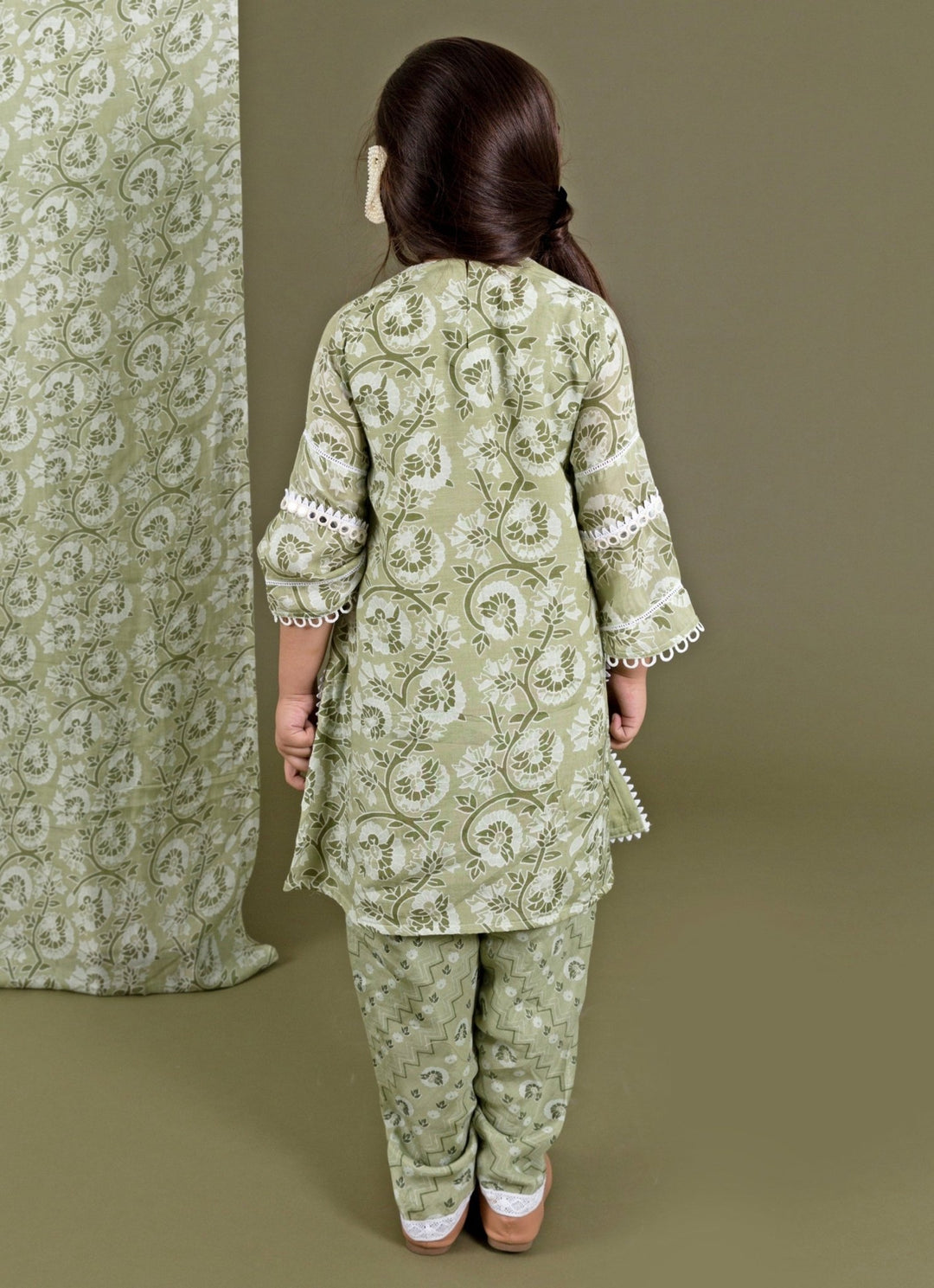Green Printed Muslin Kurta Dhoti Set Chotibuti - Fabilicious Fashion