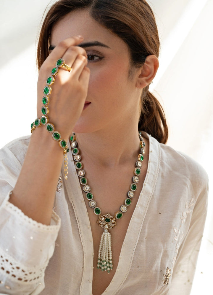 Do Taara Green Stone HathphoolFabilicious Fashion