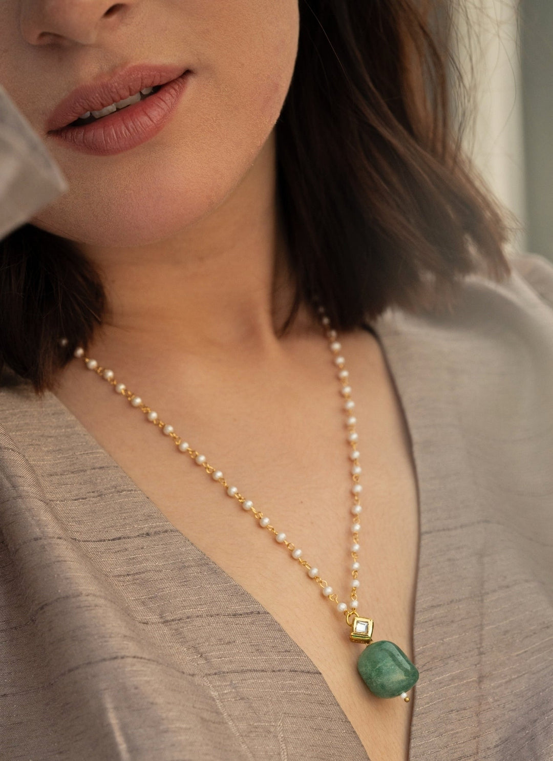 Do Taara Green Stone Kundan Pearl NecklaceFabilicious Fashion
