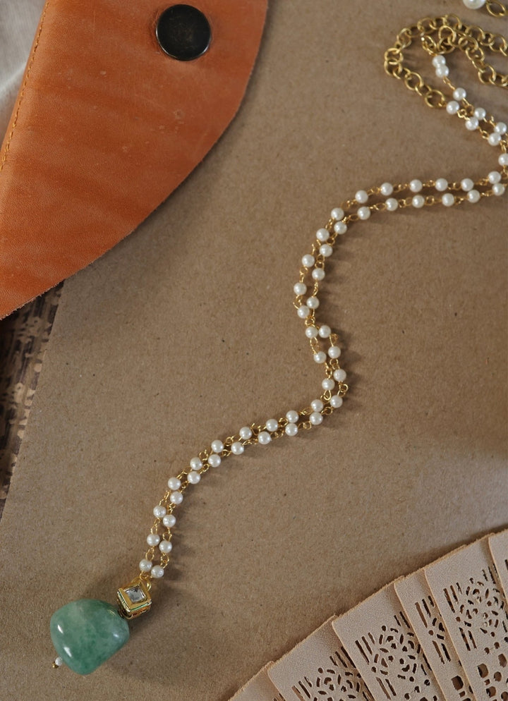 Do Taara Green Stone Kundan Pearl NecklaceFabilicious Fashion