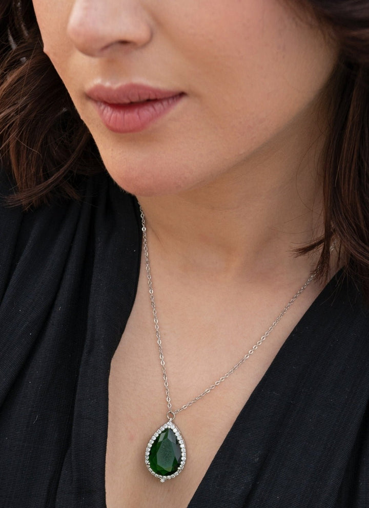 Do Taara Green Stone NecklaceFabilicious Fashion
