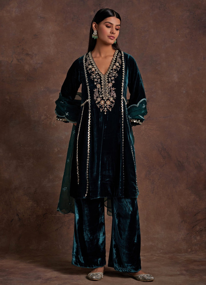 Green Velvet Embroidered Kurta Pants Set Sanya Gulati - Fabilicious Fashion