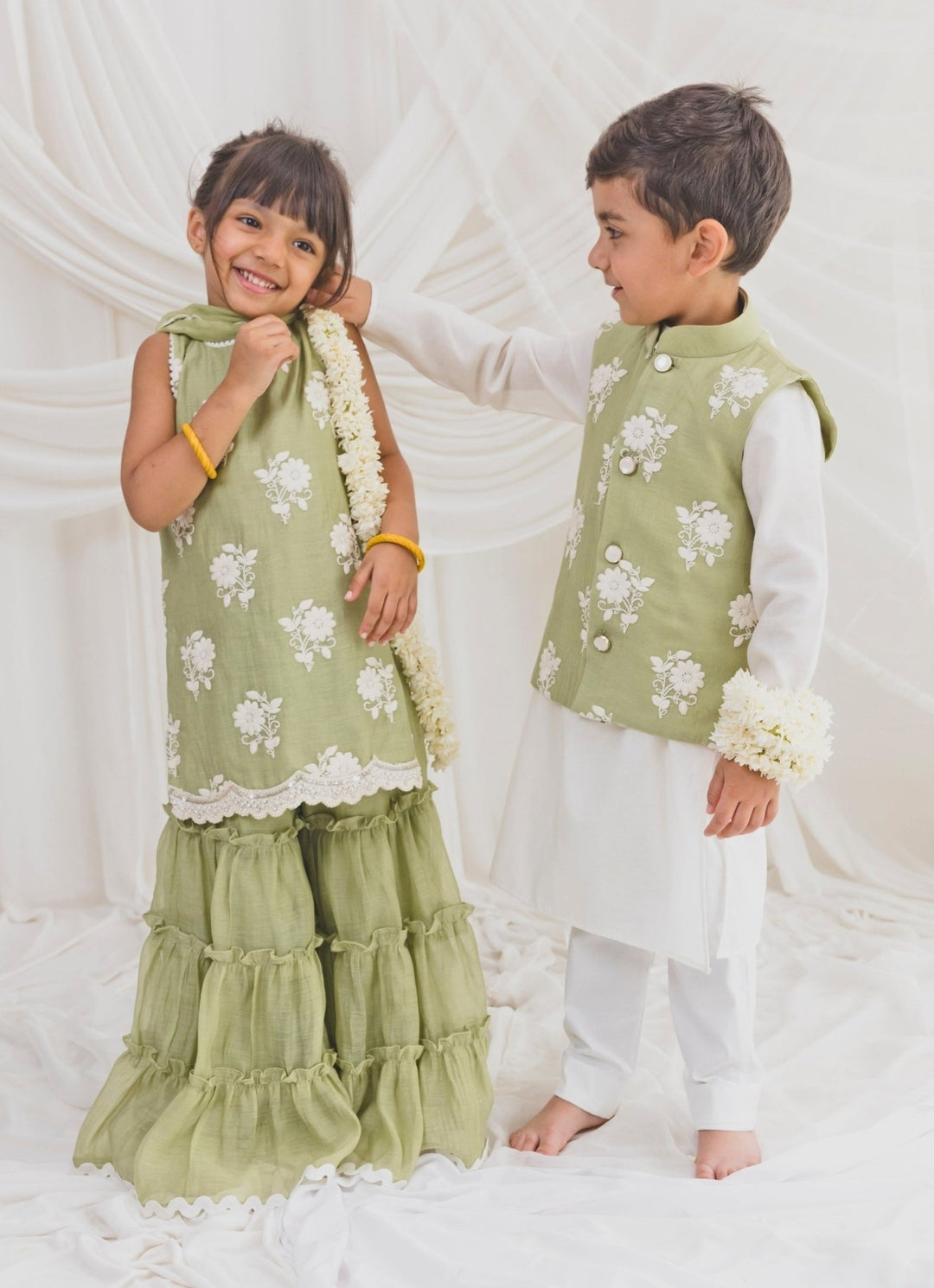 Ivory And Green Chanderi Bundi Set Chotibuti - Fabilicious Fashion