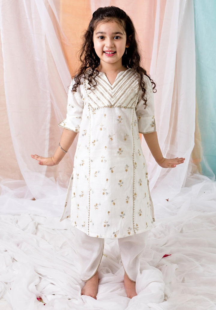 Chotibuti Ivory Chanderi Kurta Dhoti SetFabilicious Fashion