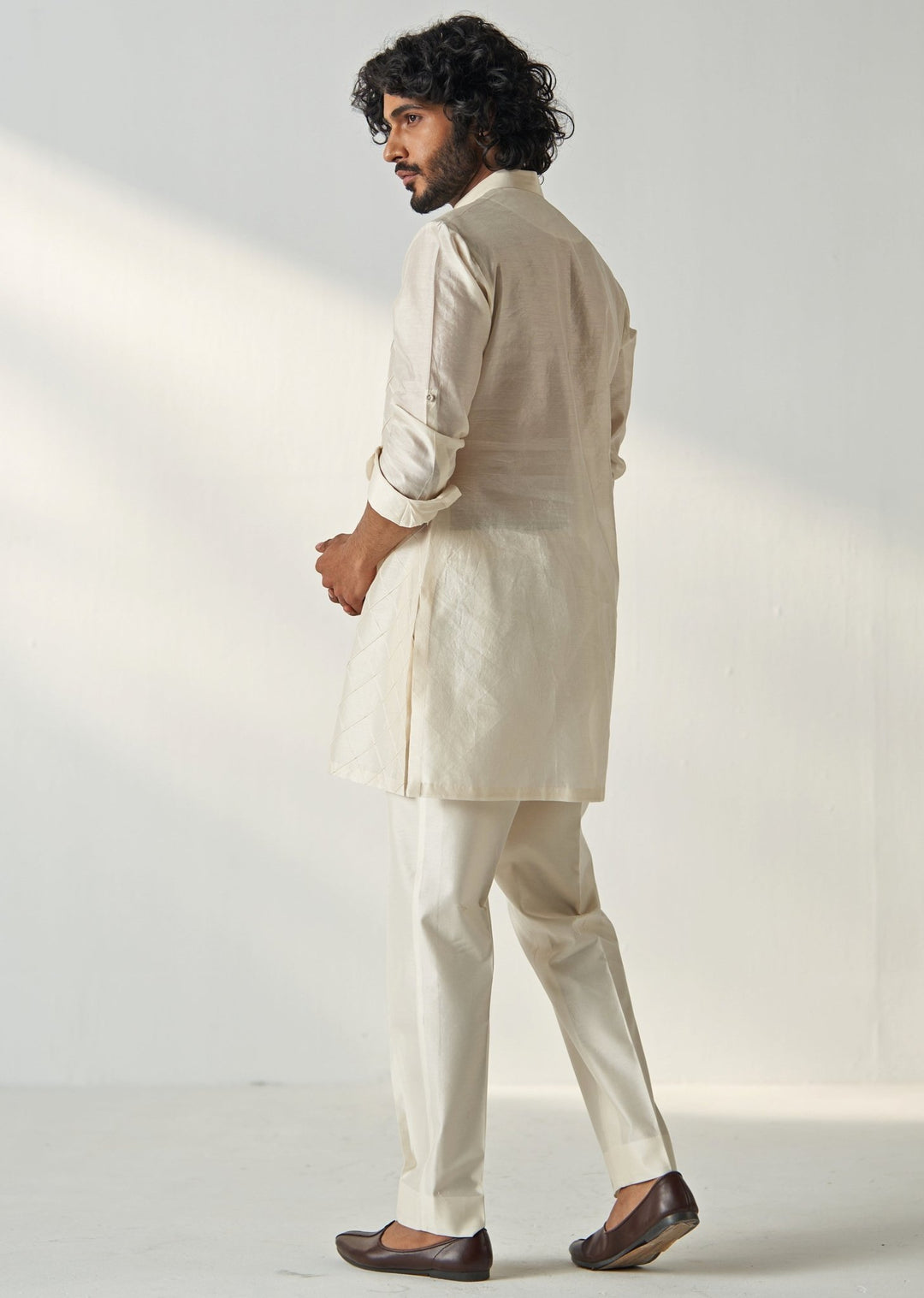 Ivory Chanderi Silk Kurta Pajama Set Studio Bagechaa - Men - Fabilicious Fashion