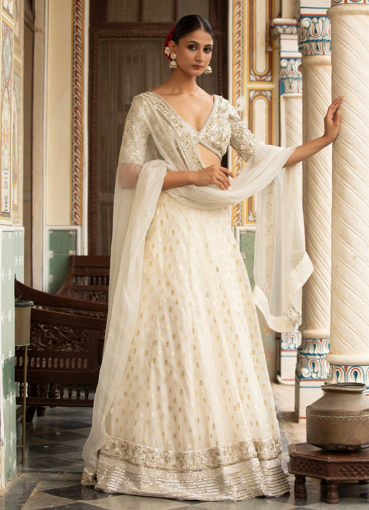 Ivory Embroidered Banarasi Organza Lehenga Set Neha Khullar - Fabilicious Fashion