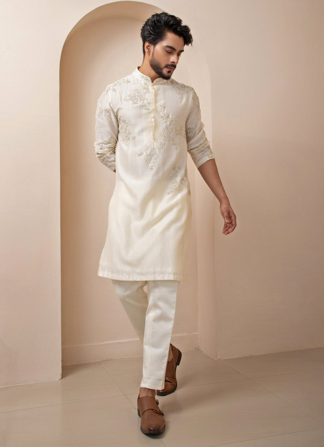 Ivory Embroidered Chanderi Kurta Pants Set Smriti - Fabilicious Fashion