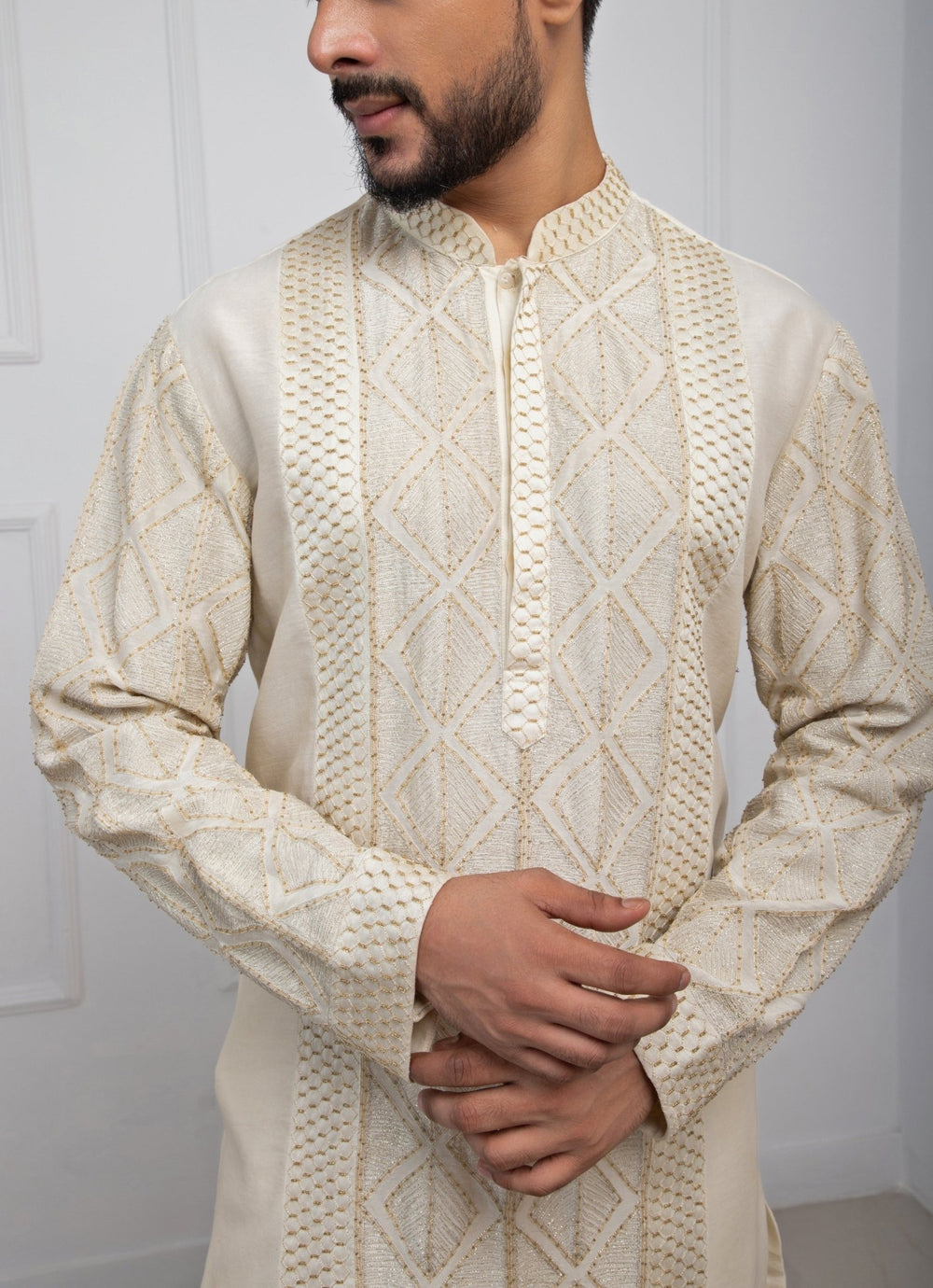 Ivory Embroidered Chanderi Kurta Pants Set Smriti - Fabilicious Fashion