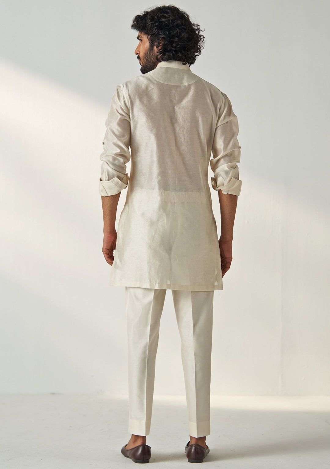 Ivory Embroidered Chanderi Silk Kurta Set Studio Bagechaa - Men - Fabilicious Fashion