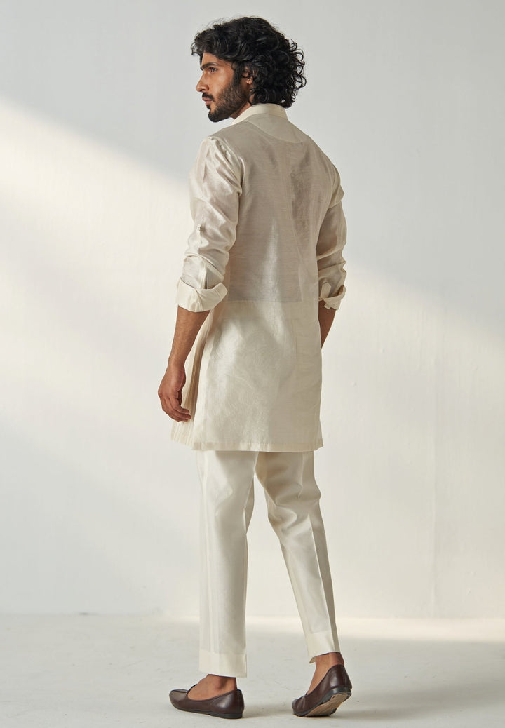 Ivory Embroidered Chanderi Silk Kurta Set Studio Bagechaa - Men - Fabilicious Fashion