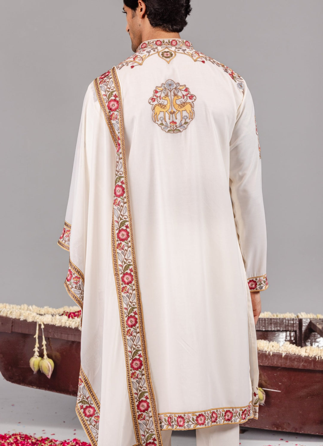 Ivory Embroidered Georgette Kurta Pant Set Kalpraag - Fabilicious Fashion