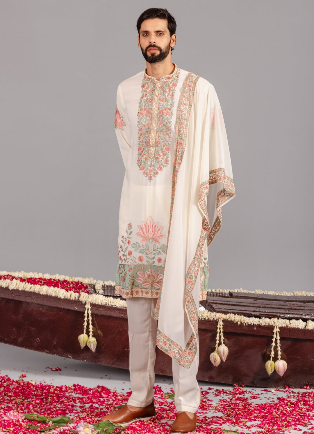 Ivory Embroidered Georgette Kurta Pant Set Kalpraag - Fabilicious Fashion