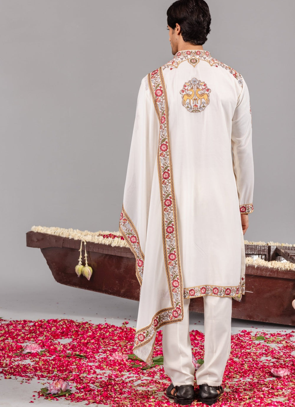 Ivory Embroidered Georgette Kurta Pant Set Kalpraag - Fabilicious Fashion