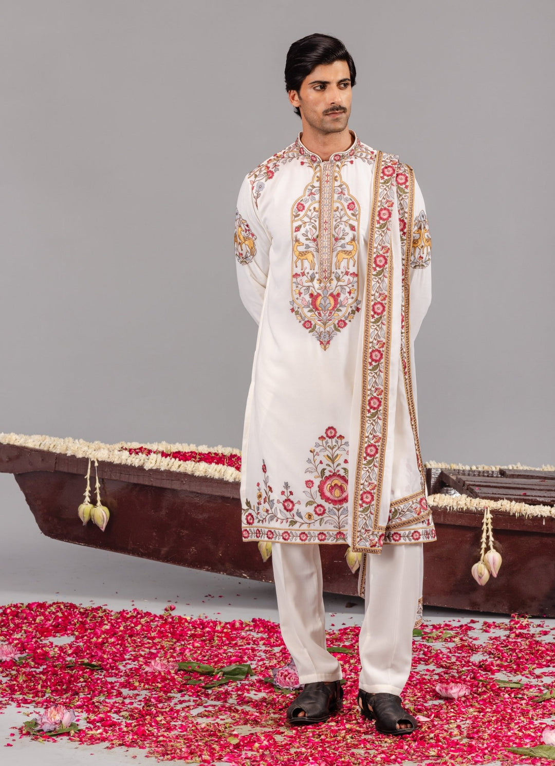 Ivory Embroidered Georgette Kurta Pant Set Kalpraag - Fabilicious Fashion