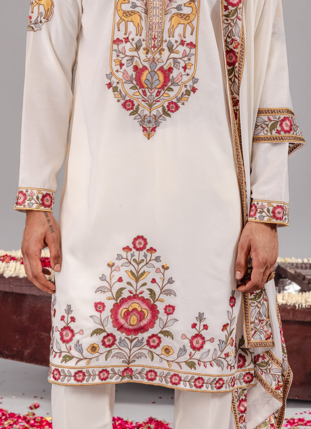 Ivory Embroidered Georgette Kurta Pant Set Kalpraag - Fabilicious Fashion