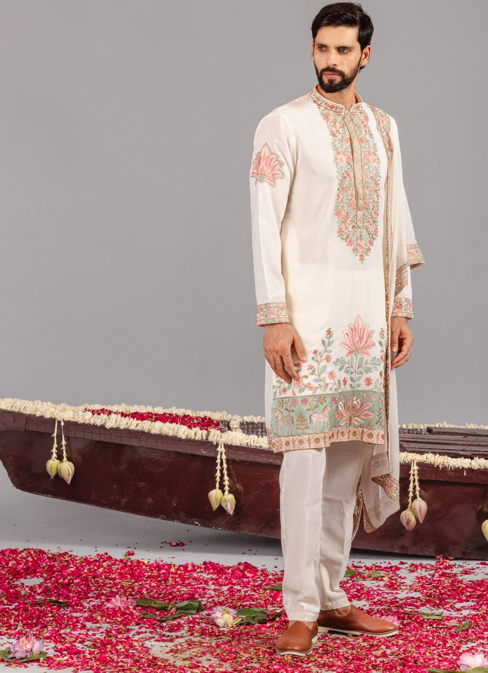 Ivory Embroidered Georgette Kurta Pant Set Kalpraag - Fabilicious Fashion