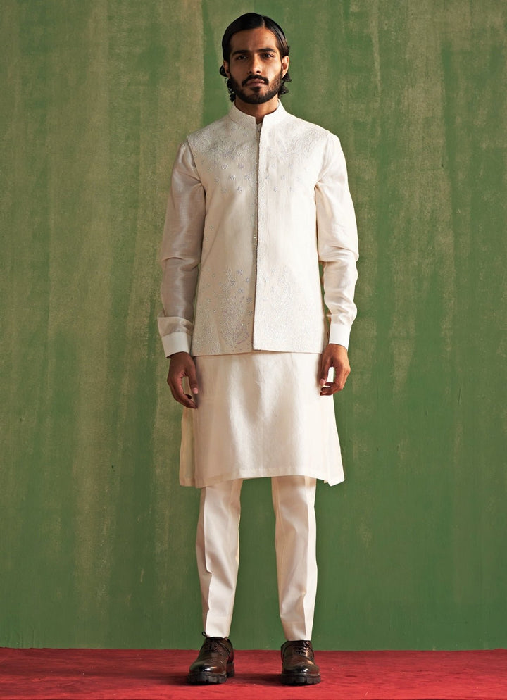 Ivory Embroidered Kurta Bundi Set Studio Bagechaa - Men - Fabilicious Fashion