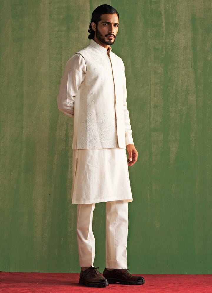 Ivory Embroidered Kurta Bundi Set Studio Bagechaa - Men - Fabilicious Fashion