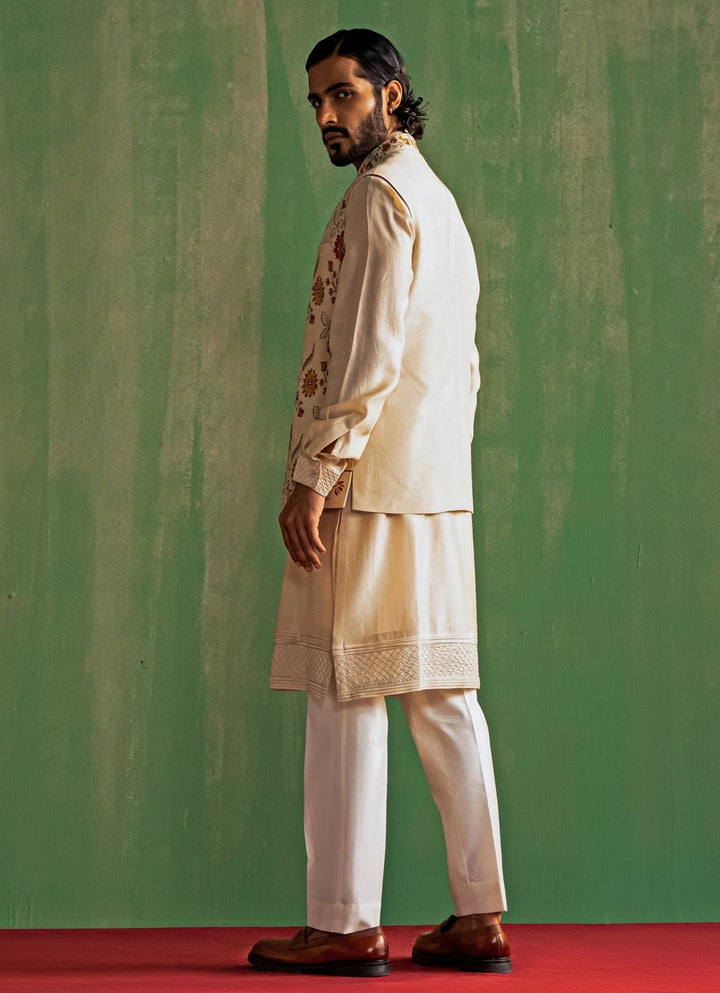 Ivory Embroidered Kurta Bundi Set Studio Bagechaa - Men - Fabilicious Fashion