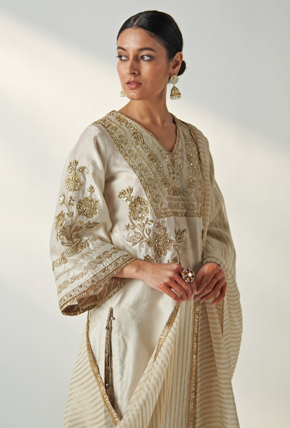 Ivory Embroidered Kurta Pant Set Studio Bagechaa - Fabilicious Fashion