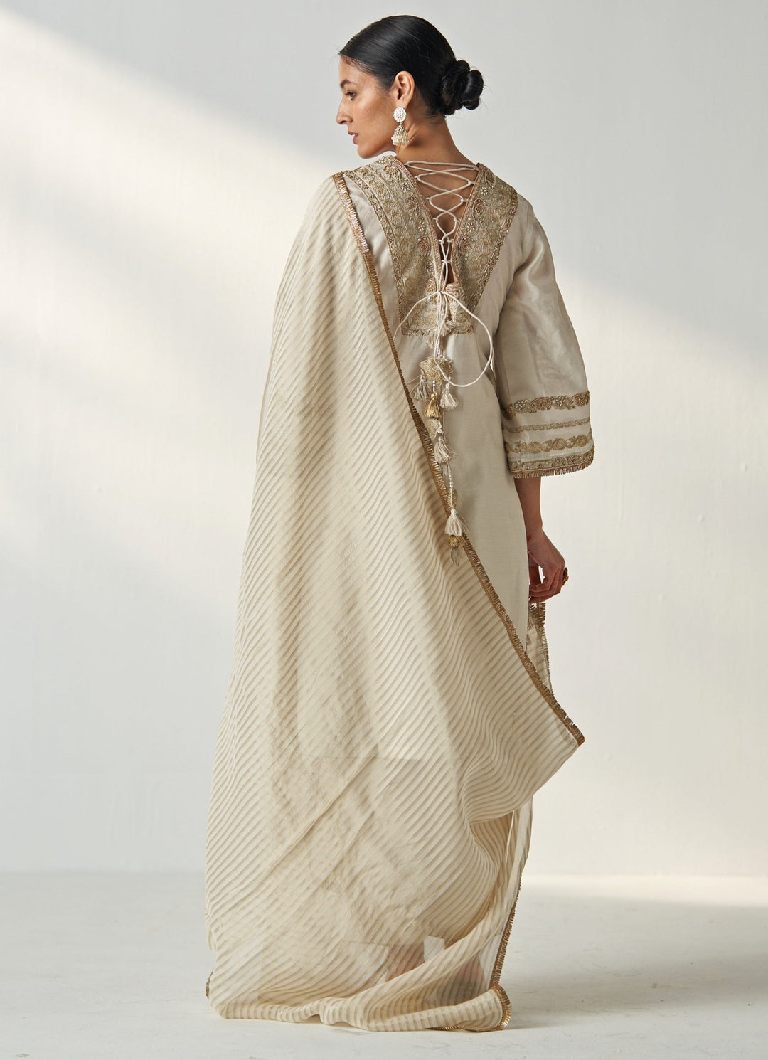 Ivory Embroidered Kurta Pant Set Studio Bagechaa - Fabilicious Fashion