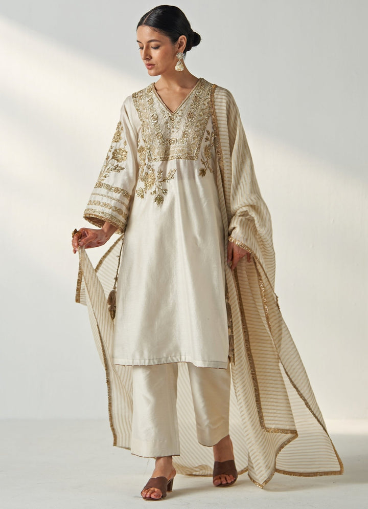 Ivory Embroidered Kurta Pant Set Studio Bagechaa - Fabilicious Fashion