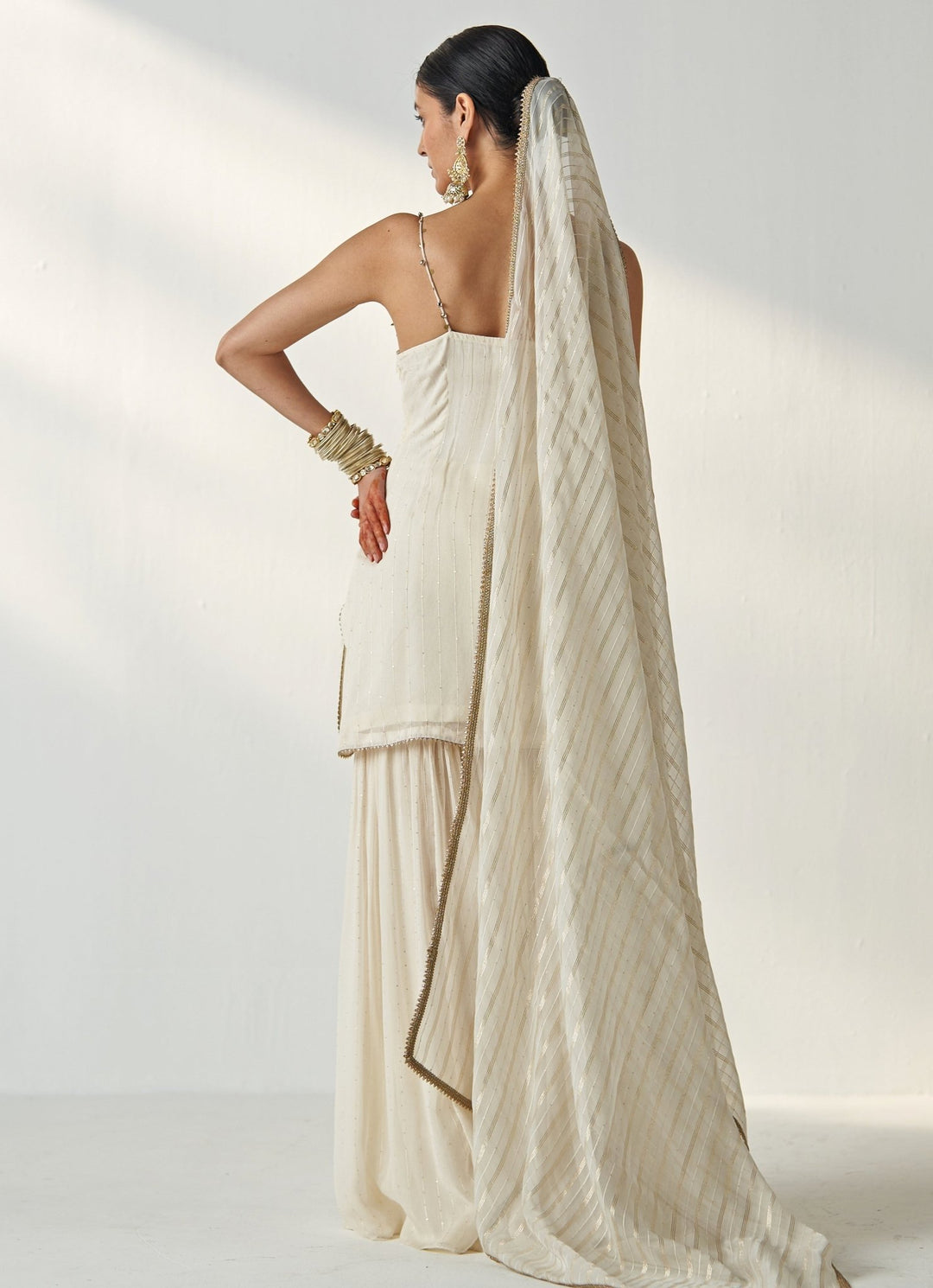Ivory Embroidered Organza Kurta Pant Set Studio Bagechaa - Fabilicious Fashion