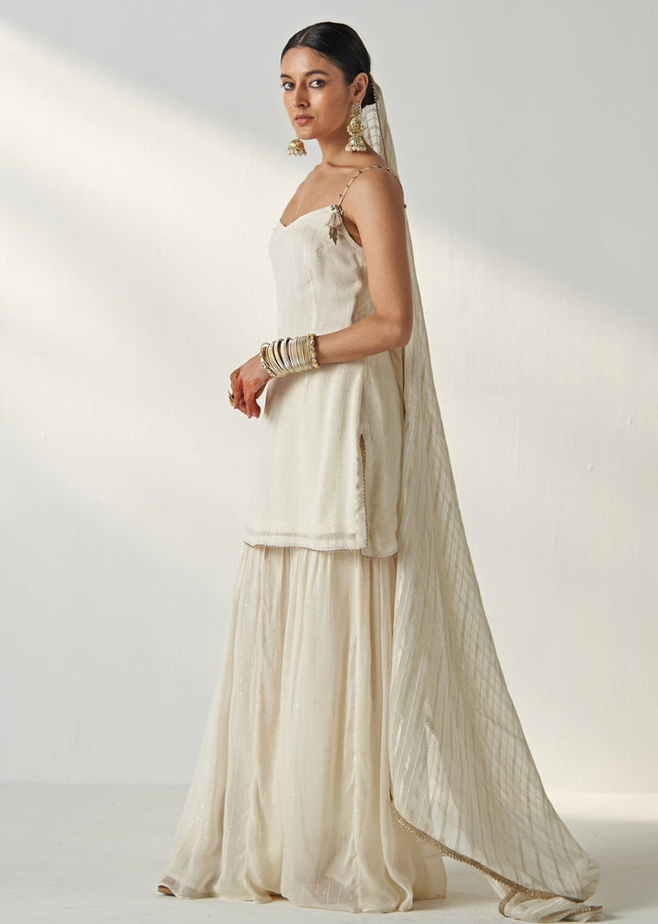 Ivory Embroidered Organza Kurta Pant Set Studio Bagechaa - Fabilicious Fashion